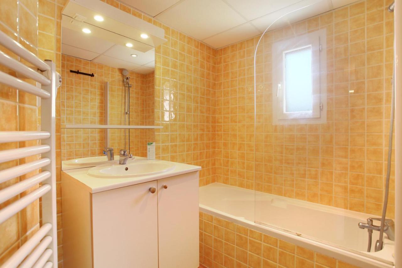 Residence Odalys La Licorne De Haute Provence Greoux-les-Bains Exterior photo